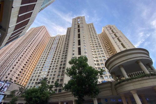 unit-28-f-olympic-heights-with-parking-slot